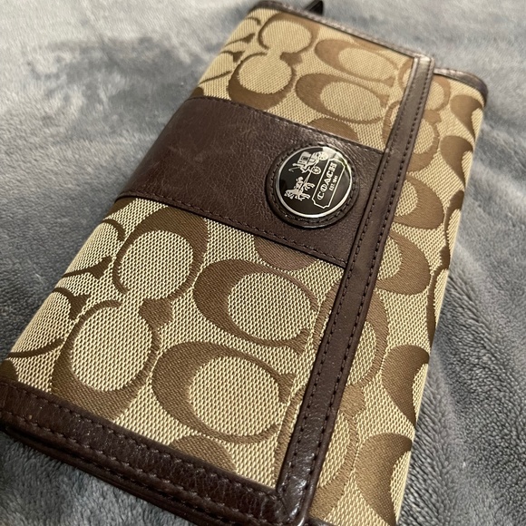 Coach Handbags - COACH Signature CC Print Checkbook Wallet